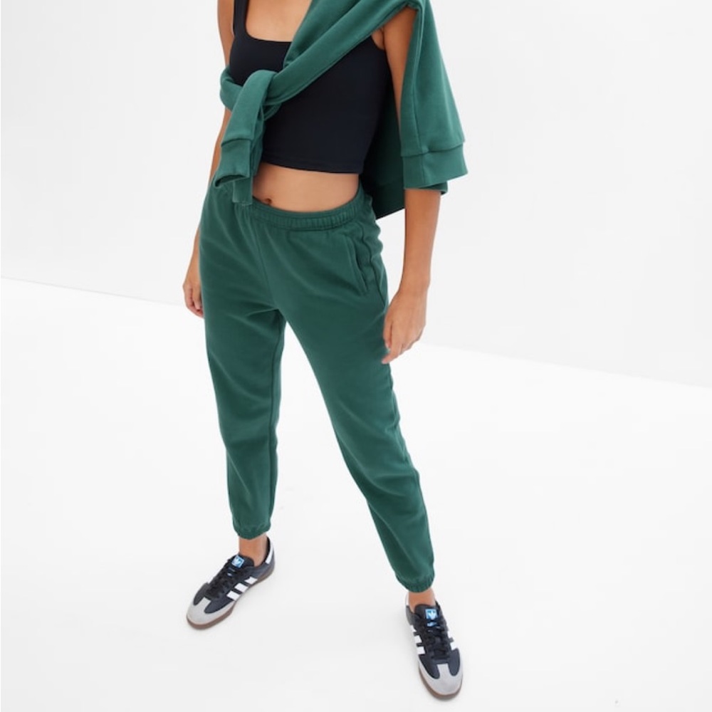 NWT Gap Vintage High Rise Joggers